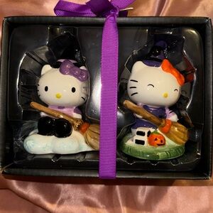 Hello Kitty Salt & Pepper Shaker Halloween 2024